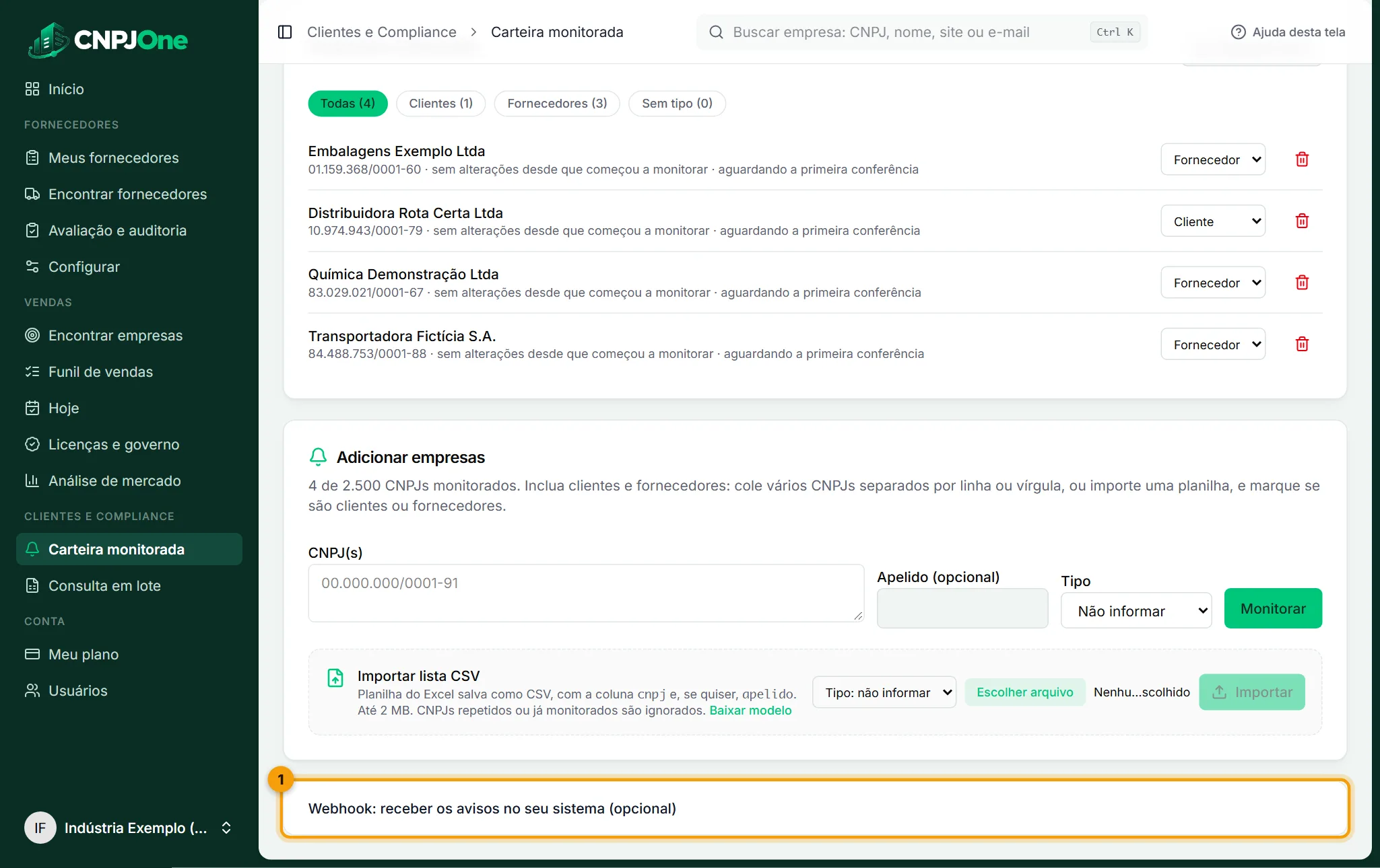 O bloco do webhook fica recolhido no fim da Carteira monitorada